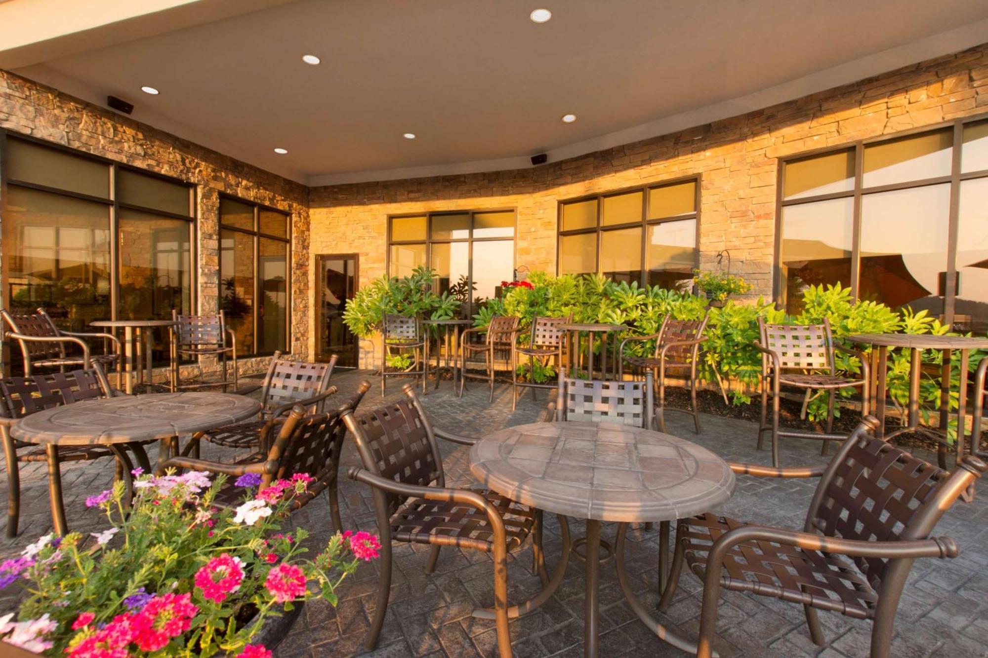 Hilton Garden Inn Картърсвил Екстериор снимка
